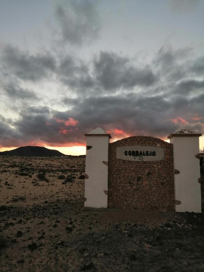 Amarillo Sun Apartment Corralejo Exterior photo